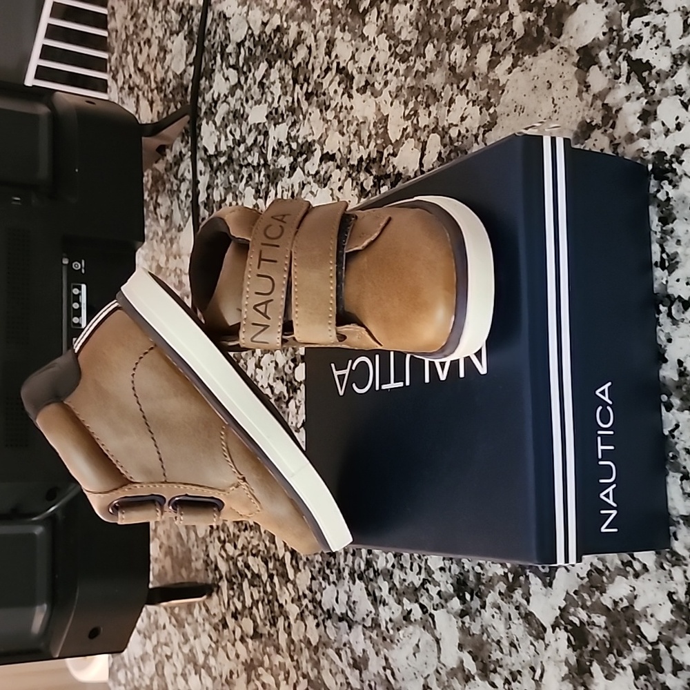 Nautica Pierson toddler boy boots, Size 8, Brown & Navy boots (Pierson dbl Tan)
